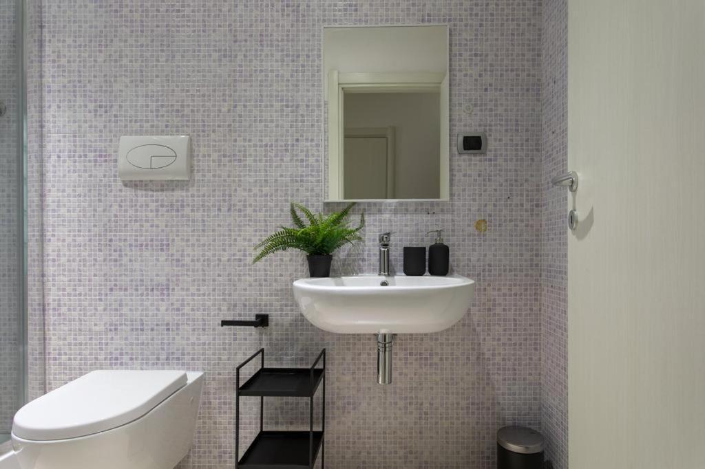 Buscine Home Pescara Centro - Palma Gratuita In Lido Attrezzato Exterior foto